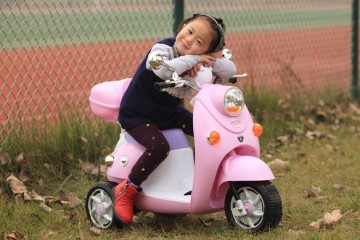 Gợi ý các mẫu xe máy điện dành cho bé gái