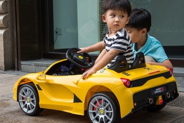 Vì sao nên mua xe ô tô điện trẻ em ở cửa hàng BABYKID