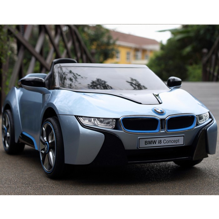 Xe ô tô điện trẻ em BMW-I8 ghế da phiên bản có tivi cao cấp