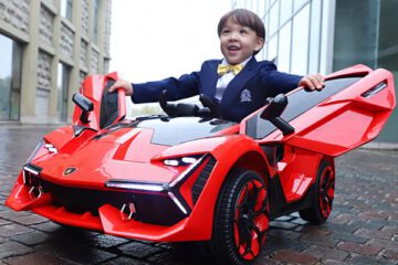 Các mẫu ô tô điện trẻ em hầm hố khoẻ khoắn cho bé trai