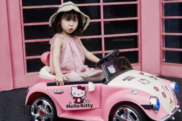 Các mẫu ô tô điện đồ chơi cho bé gái